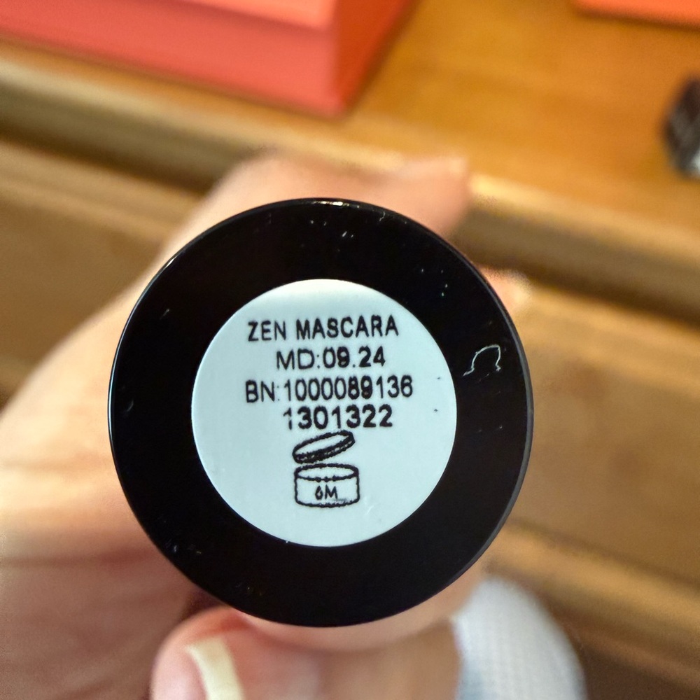 Farmasi Zen Extension Lash Mascara - Intense Black (New in Box) - Picture 3 of 3